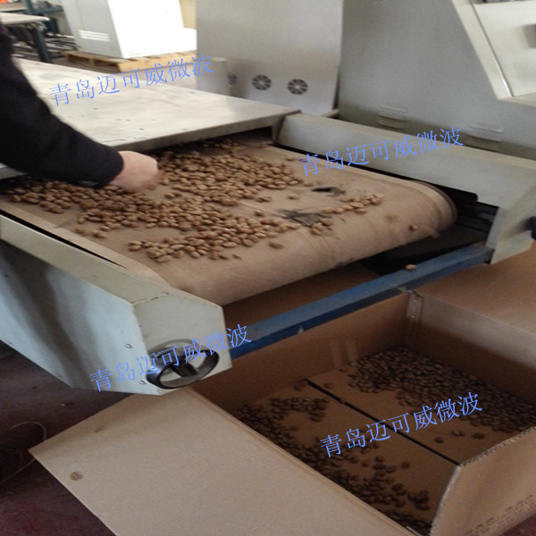 某生物企業(yè)：隧道式連續(xù)烘干設(shè)備，用于生物制品溶劑的干燥